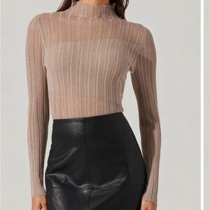 ASTR the label metallic contrast funnel neck sweater